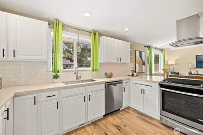 1206 SW Myrtle Street, Seattle, WA 98106 - Photo 6