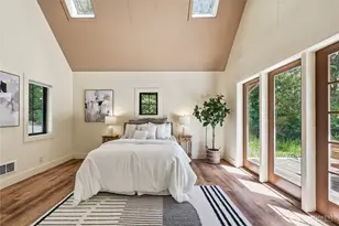 8883 NE Wardwell Rd, Bainbridge Island, WA 98110 - Photo 28