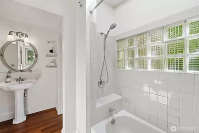 8883 NE Wardwell Road, Bainbridge Island, WA 98110 - Photo 22