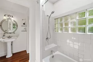 8883 NE Wardwell Rd, Bainbridge Island, WA 98110 - Photo 22