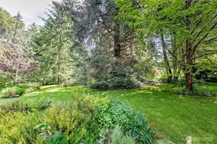 8883 NE Wardwell Rd, Bainbridge Island, WA 98110 - Photo 4