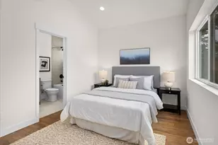 10330 Ashworth Ave N, Seattle, WA 98133 - Photo 20