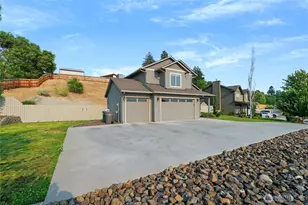 3143 NW Delcon Ct, East Wenatchee, WA 98802 - Photo 2