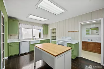 7640 Yakima Avenue, Tacoma, WA 98408 - Photo 18