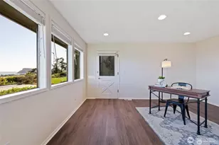 2368 Soundview Dr, Langley, WA 98260 - Photo 20