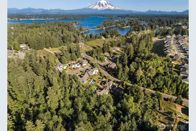 2412 173rd Avenue Ct E, Lake Tapps, WA 98391 - Photo 2