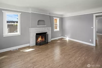 1480 NW 80th Street, Seattle, WA 98117 - Photo 2