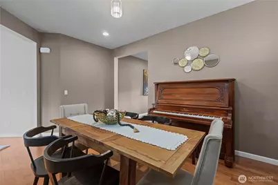 14225 3rd Avenue W, Everett, WA 98208 - Photo 8