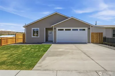 38 N Ginkgo Street, Soap Lake, WA 98851 - Photo 1