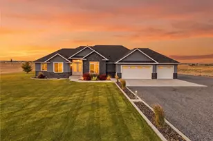 7379 Lake Vista Dr NE, Moses Lake, WA 98837 - Photo 2