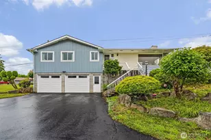 209 Harrison St, Raymond, WA 98577 - Photo 2