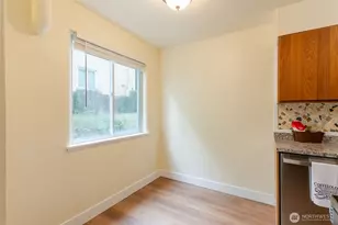 4733 Terrace Dr NE, Seattle, WA 98105 - Photo 10