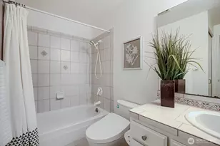 15301 SE 48th Dr, Bellevue, WA 98006 - Photo 18