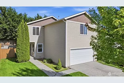 2203 116th Drive SE, Lake Stevens, WA 98258 - Photo 2