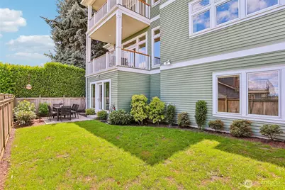 1616 Bigelow Avenue N, Seattle, WA 98109 - Photo 36