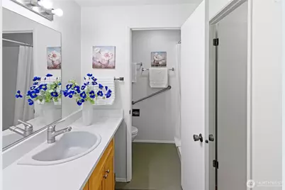 1090 Ihland Place NE, Bainbridge Island, WA 98110 - Photo 22