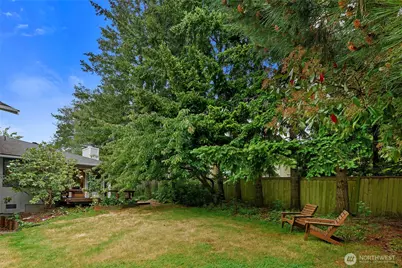 1090 Ihland Place NE, Bainbridge Island, WA 98110 - Photo 34
