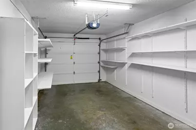 1090 Ihland Place NE, Bainbridge Island, WA 98110 - Photo 32