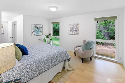 1090 Ihland Place NE, Bainbridge Island, WA 98110 - Photo 20