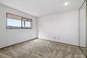 601 S 227th St, Des Moines, WA 98198 - Photo 6