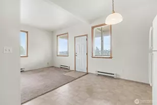 611 S 18th St, Tacoma, WA 98405 - Photo 6