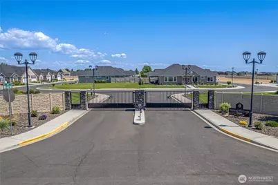 915 S M Loop Drive SW, Quincy, WA 98848 - Photo 2