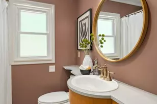 11205 Phinney Ave N, Seattle, WA 98133 - Photo 18