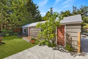 11205 Phinney Ave N, Seattle, WA 98133 - Photo 22