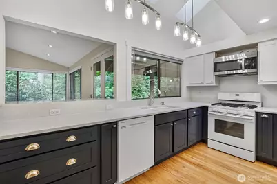 1805 Village Green Drive #16, Mill Creek, WA 98012 - Photo 6