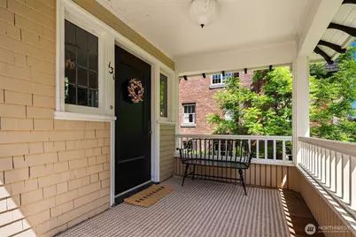 131 Madrona Place E, Seattle, WA 98112 - Photo 4