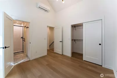 10350 Wallingford Avenue N #B, Seattle, WA 98133 - Photo 10