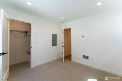 10350 Wallingford Avenue N #B, Seattle, WA 98133 - Photo 16