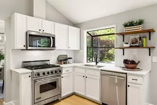 920 225th Ct NE, Sammamish, WA 98074 - Photo 10