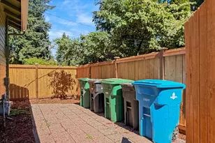 1828 NE Serpentine Pl, Shoreline, WA 98155 - Photo 32