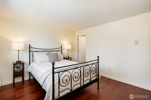 9255 Greenwood Ave N, Seattle, WA 98103 - Photo 14