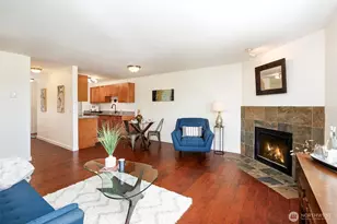 9255 Greenwood Ave N, Seattle, WA 98103 - Photo 10