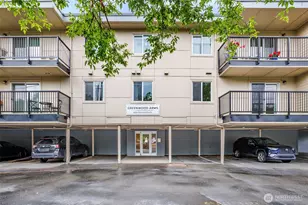 9255 Greenwood Ave N, Seattle, WA 98103 - Photo 20