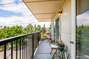9255 Greenwood Ave N, Seattle, WA 98103 - Photo 8