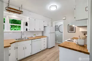 9336 35th Ave NE, Seattle, WA 98115 - Photo 8