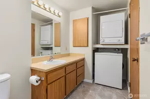 12715 NE 120th St, Kirkland, WA 98034 - Photo 14