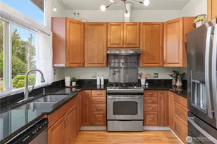217 NW 6th St, Renton, WA 98057 - Photo 16