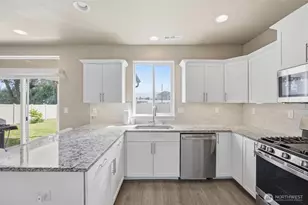 6315 Cottonwood Loop, Yakima, WA 98903 - Photo 14