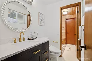 12910 NE 28th St, Bellevue, WA 98005 - Photo 30