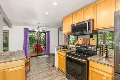 3827 212th Street SW, Lynnwood, WA 98036 - Photo 8