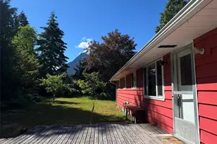 660 Commercial Ave, Darrington, WA 98241 - Photo 12