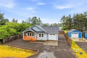 410 Ensign Ave NW, Ocean Shores, WA 98569 - Photo 2