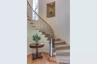 323 240th Place SE, Sammamish, WA 98074 - Photo 18