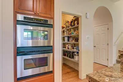 323 240th Place SE, Sammamish, WA 98074 - Photo 12