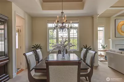 323 240th Place SE, Sammamish, WA 98074 - Photo 6