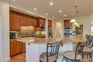 323 240th Pl SE, Sammamish, WA 98074 - Photo 10
